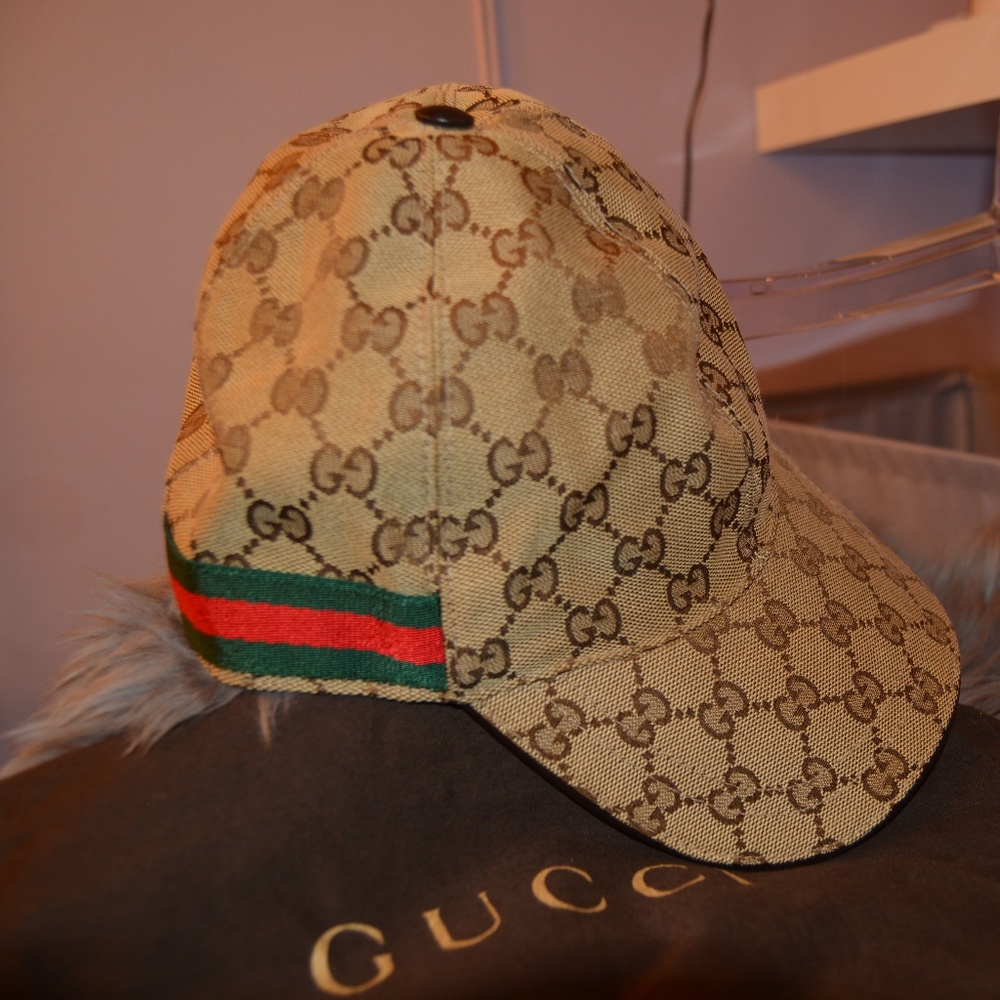 Gucci Adjustable GG logo cap